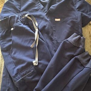 XS top & XSP joggers- Women’s Figs Navy Blue Scrub Set